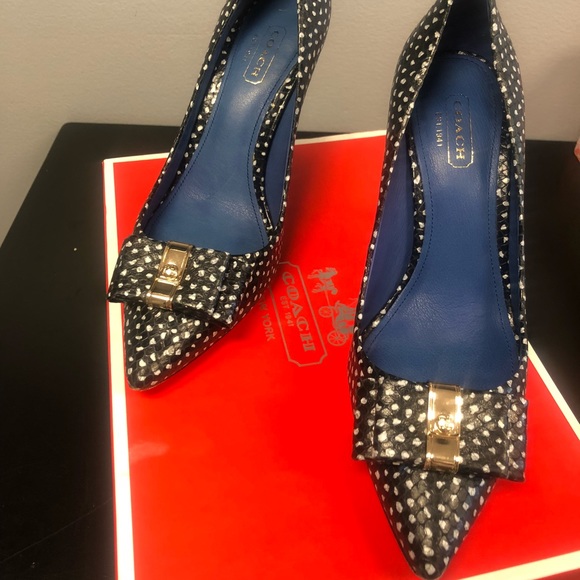 Coach faux snake polka dot heels size 6 - Picture 2 of 5